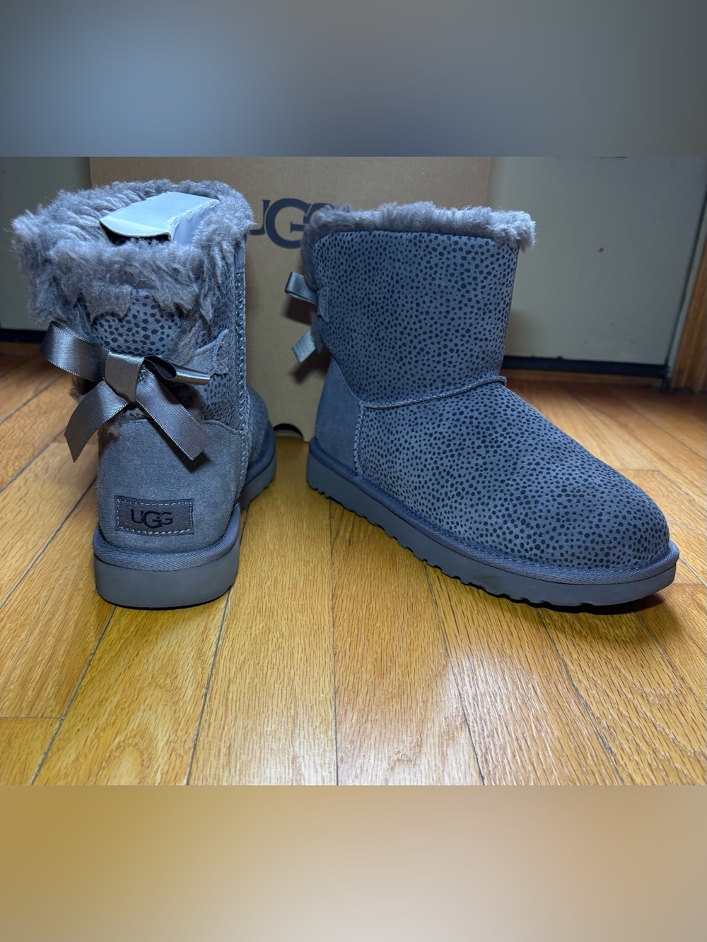 UGG Mini Bailey Bow Micro Cheetah Charcoal Boots Women’s Size 8 1153524